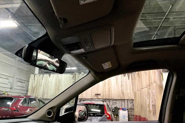 Photo of 2022 Deep Scarlet Pearl Honda Pilot