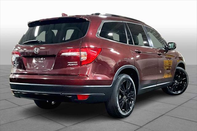 Photo of 2022 Deep Scarlet Pearl Honda Pilot
