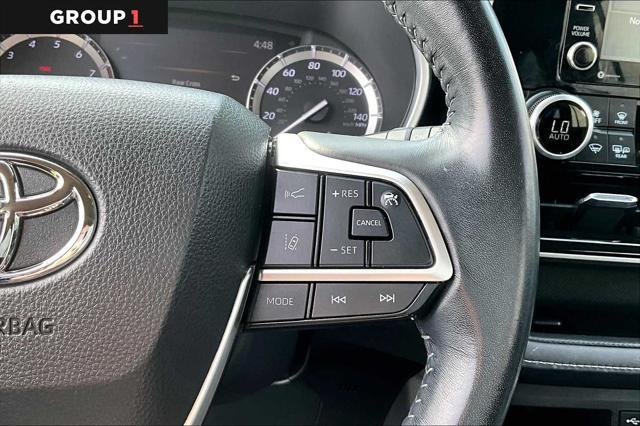 Photo of 2022 Ruby Flare Pearl Toyota Highlander