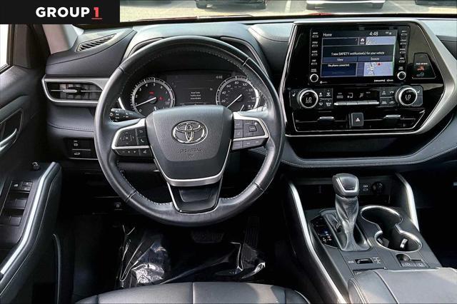 Photo of 2022 Ruby Flare Pearl Toyota Highlander