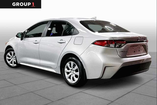 Photo of 2024 Classic Silver Metallic Toyota Corolla