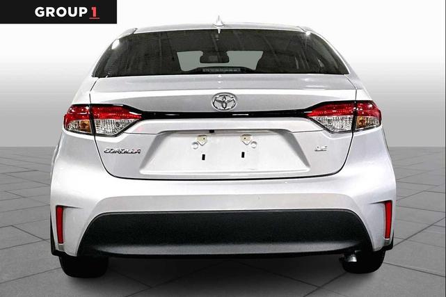 Photo of 2024 Classic Silver Metallic Toyota Corolla