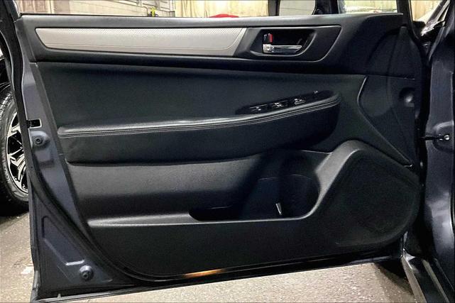 Photo of 2015 Carbide Gray Metallic Subaru Legacy