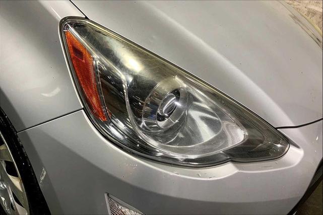 Photo of 2015 Classic Silver Metallic Toyota Prius c