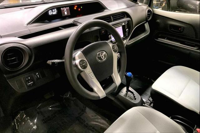 Photo of 2015 Classic Silver Metallic Toyota Prius c