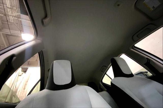 Photo of 2015 Classic Silver Metallic Toyota Prius c