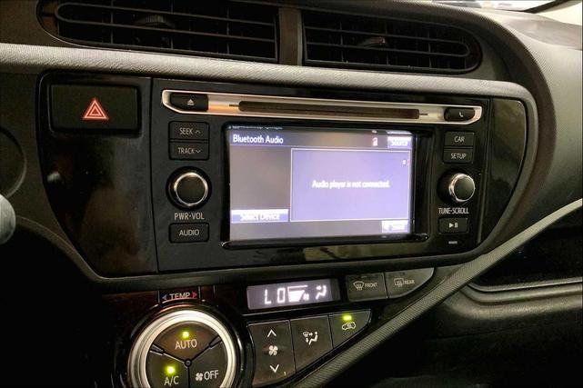 Photo of 2015 Classic Silver Metallic Toyota Prius c