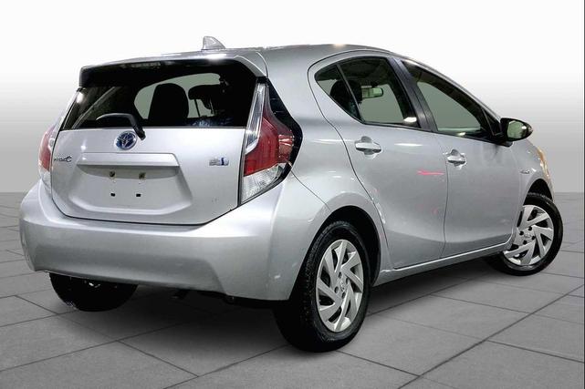 Photo of 2015 Classic Silver Metallic Toyota Prius c