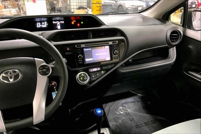 Photo of 2015 Classic Silver Metallic Toyota Prius c