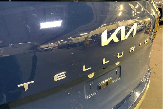 Photo of 2023 Midnight Lake Blue Kia Telluride