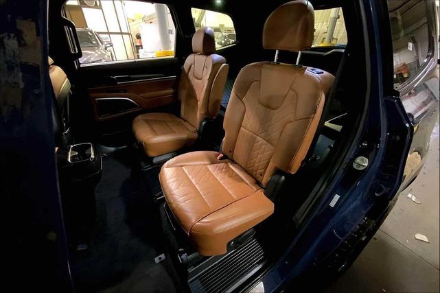 Photo of 2023 Midnight Lake Blue Kia Telluride