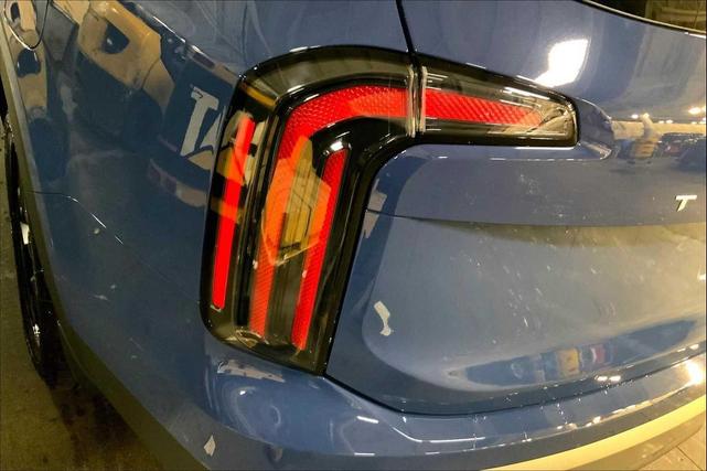 Photo of 2023 Midnight Lake Blue Kia Telluride