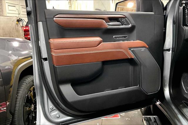 Photo of 2024 Sterling Metallic GMC Sierra 1500