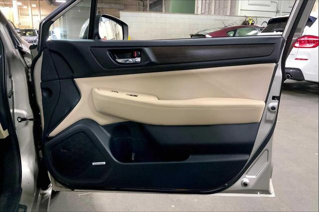 Photo of 2015 Tungsten Metallic Subaru Legacy