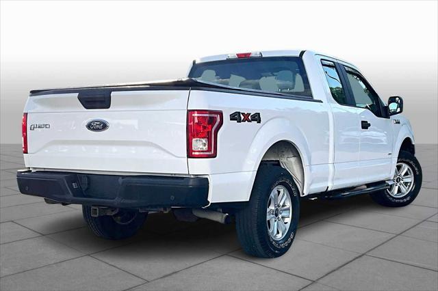 Photo of 2015 Oxford White Ford F-150