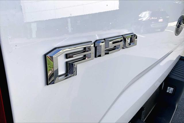 Photo of 2015 Oxford White Ford F-150