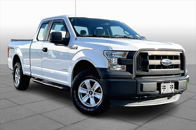 Photo of 2015 Oxford White Ford F-150