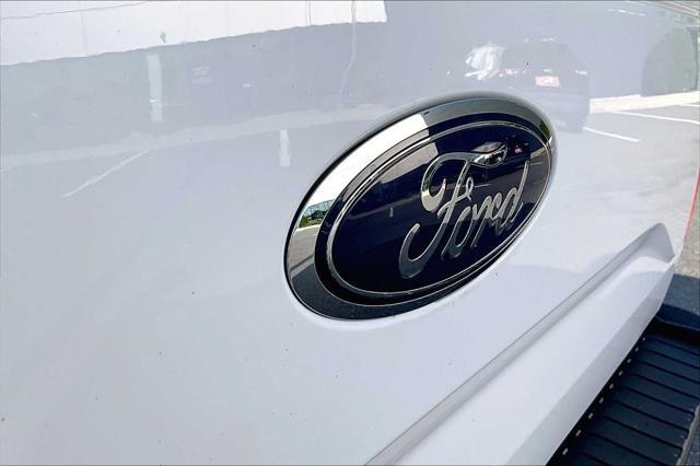 Photo of 2015 Oxford White Ford F-150