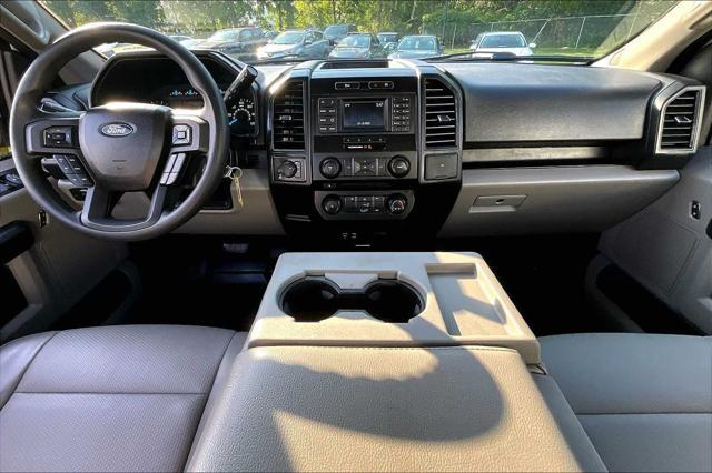 Photo of 2015 Oxford White Ford F-150