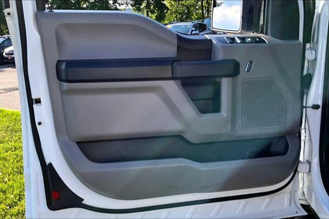 Photo of 2015 Oxford White Ford F-150