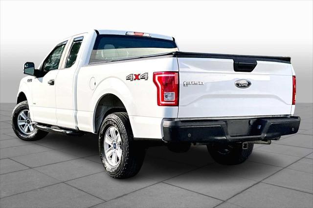Photo of 2015 Oxford White Ford F-150