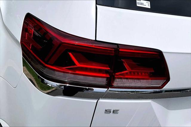 Photo of 2023 Pure White Volkswagen Atlas