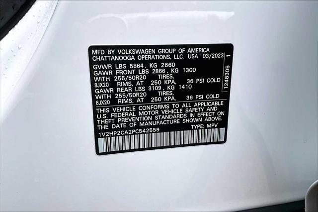 Photo of 2023 Pure White Volkswagen Atlas