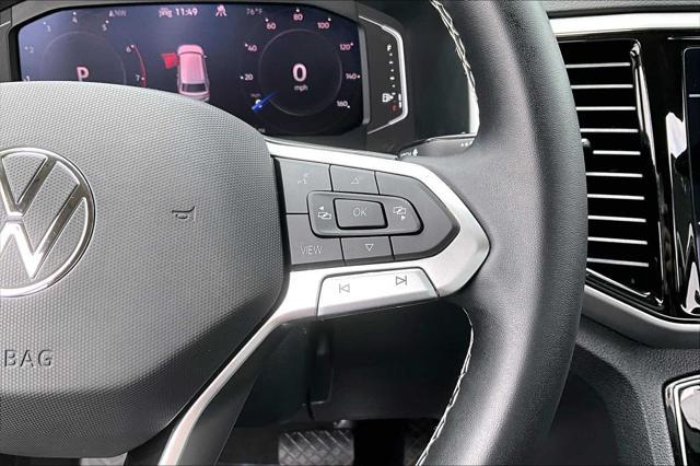 Photo of 2023 Pure White Volkswagen Atlas