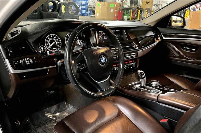 Photo of 2015 Mineral White Metallic BMW 528