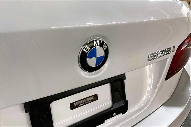 Photo of 2015 Mineral White Metallic BMW 528