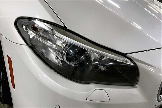 Photo of 2015 Mineral White Metallic BMW 528