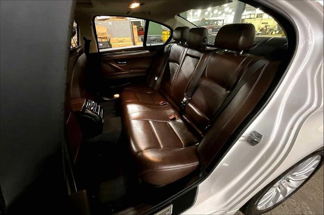 Photo of 2015 Mineral White Metallic BMW 528