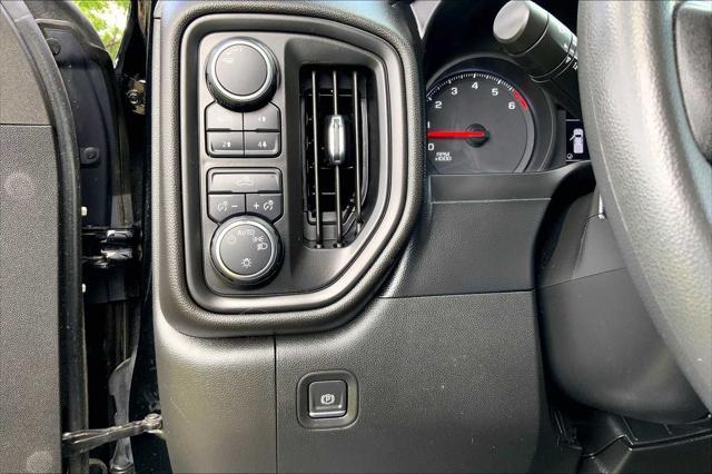 Photo of 2021 Black Chevrolet Silverado 1500