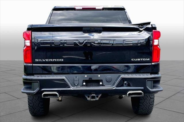 Photo of 2021 Black Chevrolet Silverado 1500