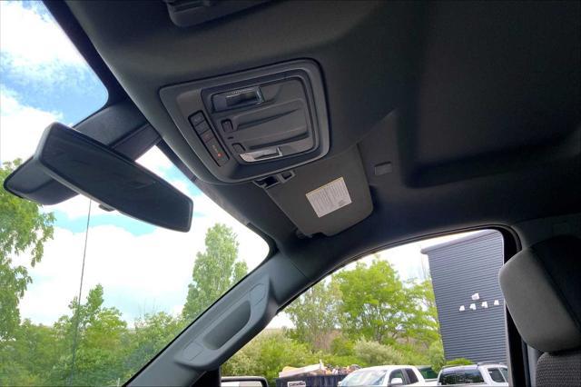 Photo of 2021 Black Chevrolet Silverado 1500