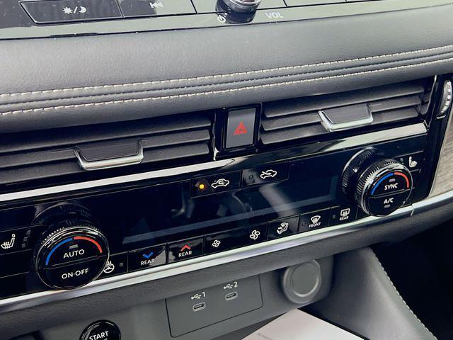 Photo of 2026 Super Black Nissan Rogue