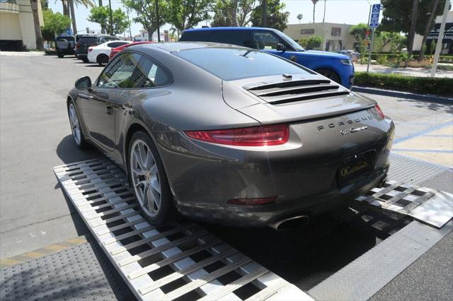 Photo of 2013 Agate Gray Metallic Porsche 911