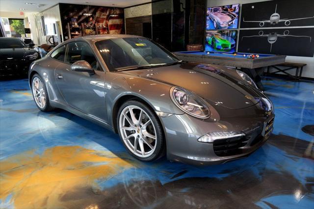Photo of 2013 Agate Gray Metallic Porsche 911