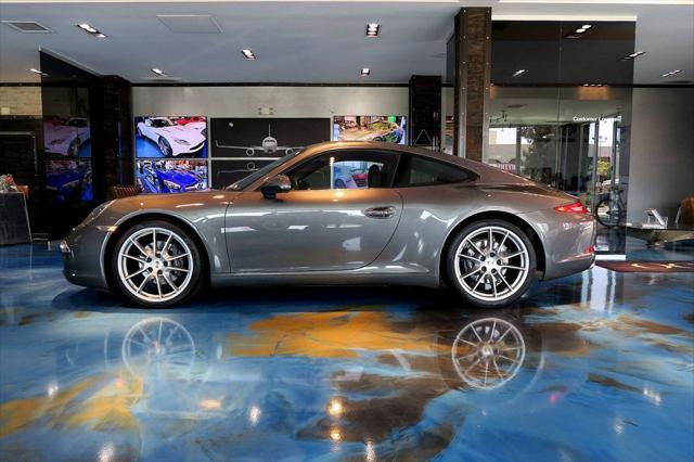 Photo of 2013 Agate Gray Metallic Porsche 911