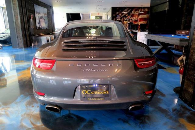 Photo of 2013 Agate Gray Metallic Porsche 911