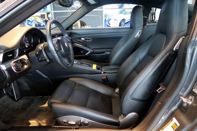 Photo of 2013 Agate Gray Metallic Porsche 911