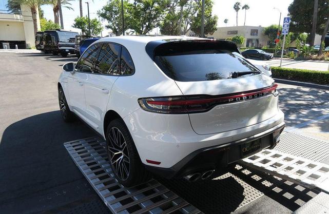 Photo of 2023 White Porsche Macan