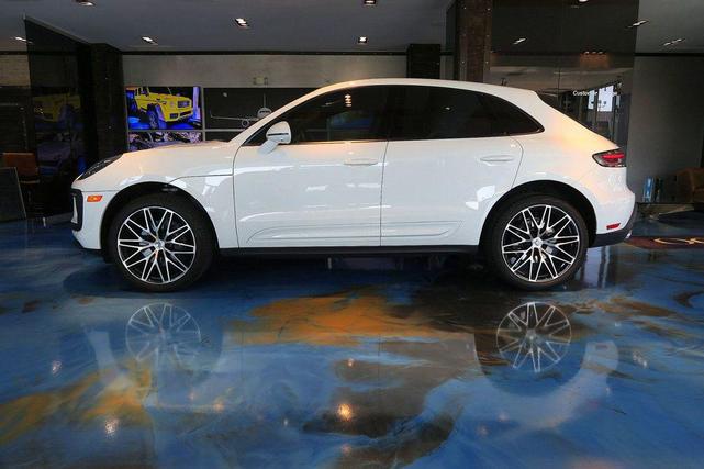 Photo of 2023 White Porsche Macan