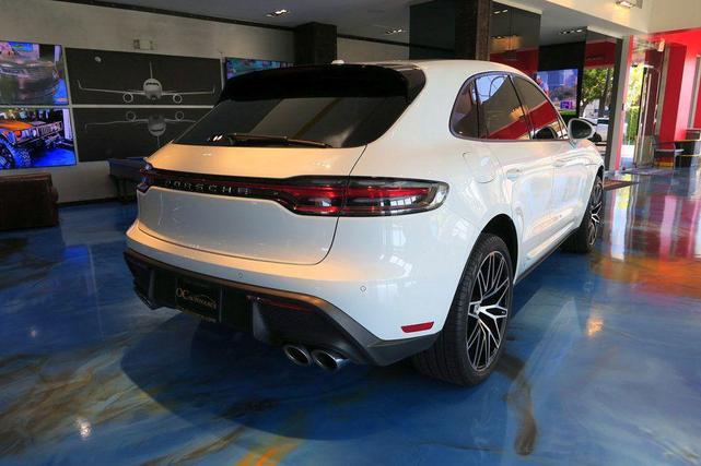 Photo of 2023 White Porsche Macan