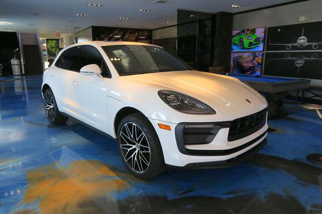 Photo of 2023 White Porsche Macan