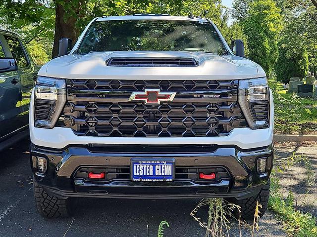Photo of 2025 Summit White Chevrolet Silverado 2500