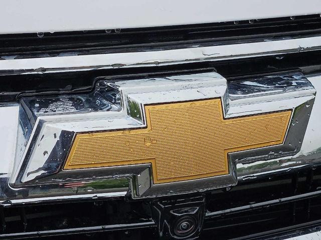 Photo of 2026 Summit White Chevrolet Equinox
