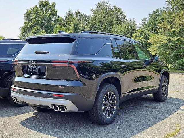 Photo of 2026 Mosaic Black Metallic Chevrolet Traverse