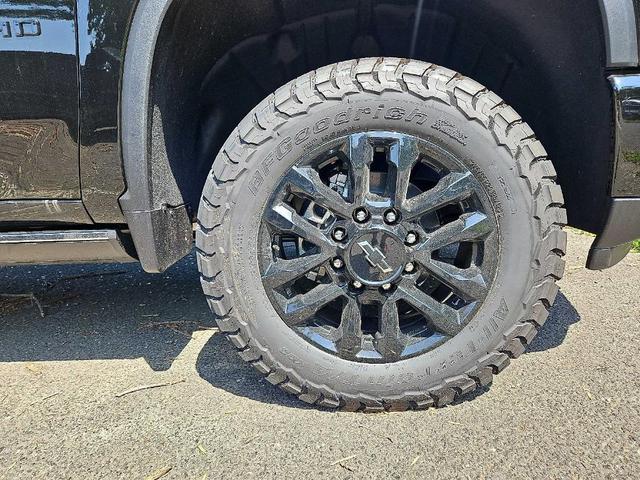 Photo of 2025 Black Chevrolet Silverado 2500