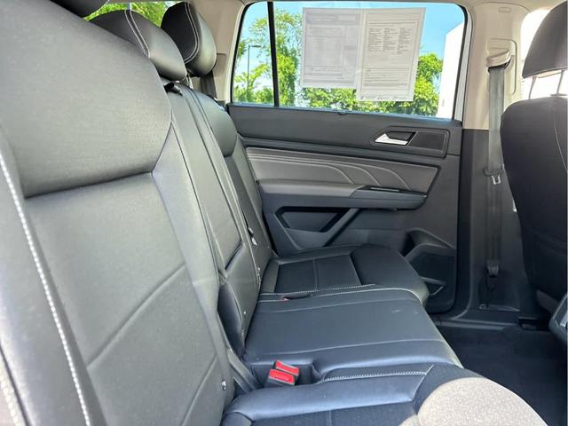 Photo of 2021 Pure White Volkswagen Atlas